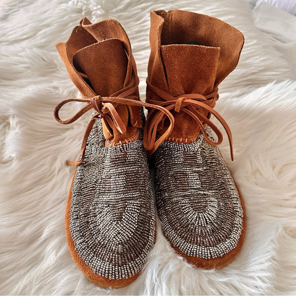 HOUSE OF HARLOW 1960 MADDIE MOCCASIN BOOTIES
